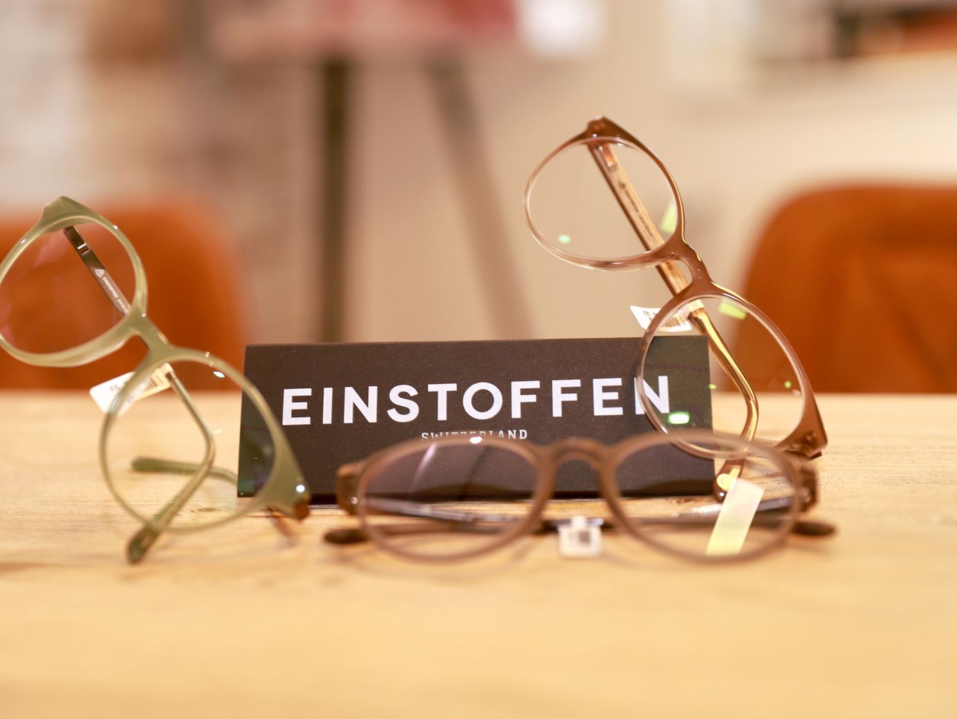 Designerbrillen von Einstoffen aus Kunststoff im Fachgeschäft